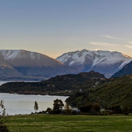Kereru Cottage, Cosy Log Cabin, Serene Lake & Mountain Views Queenstown Dış mekan fotoğraf