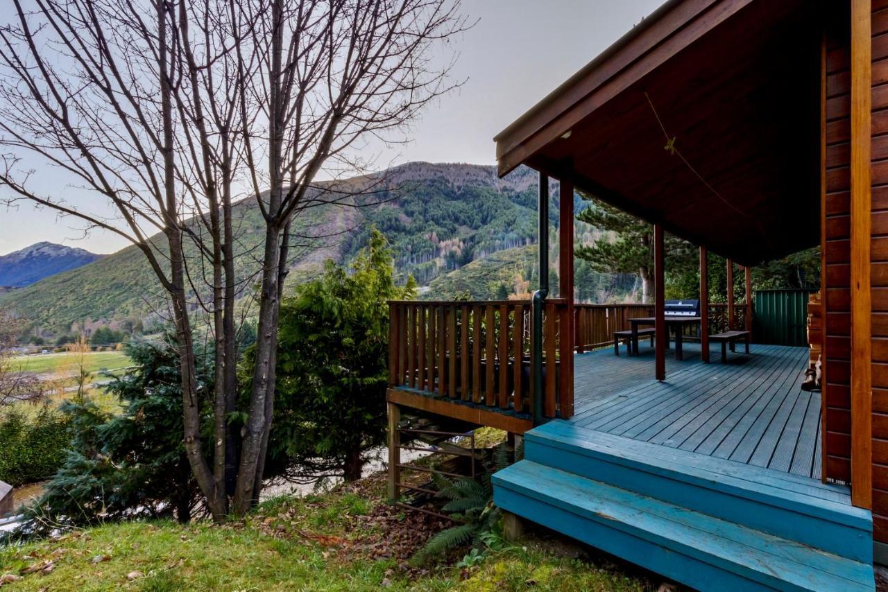 Kereru Cottage, Cosy Log Cabin, Serene Lake & Mountain Views Queenstown Dış mekan fotoğraf